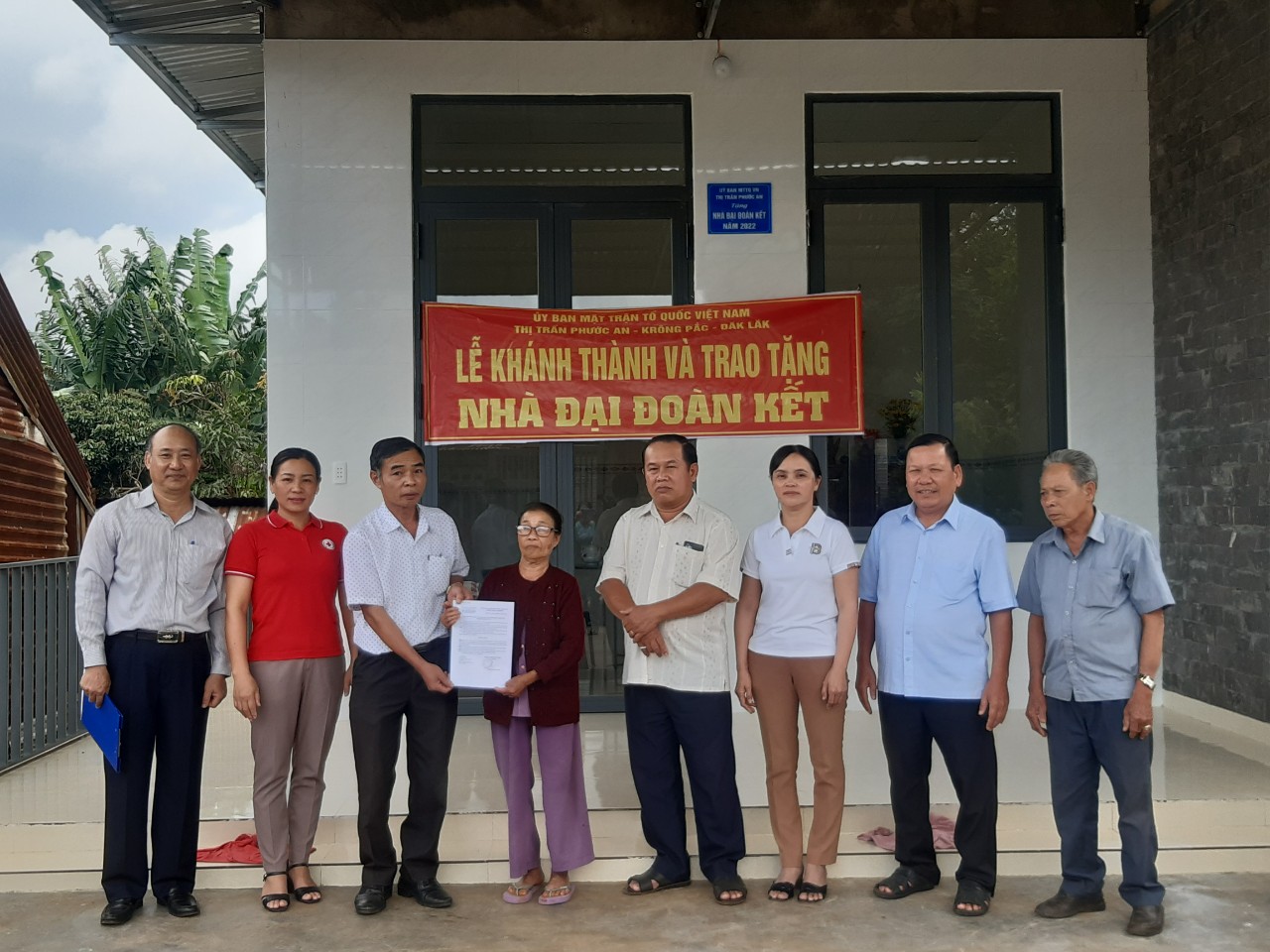 Đảng ủy- HĐND-UBND- UB MTTQ Việt Nam thị trấn Phước An  tổ chức lễ tổ chức trao tặng nhà đại đoàn kết cho hộ nghèo tại TDP 16
