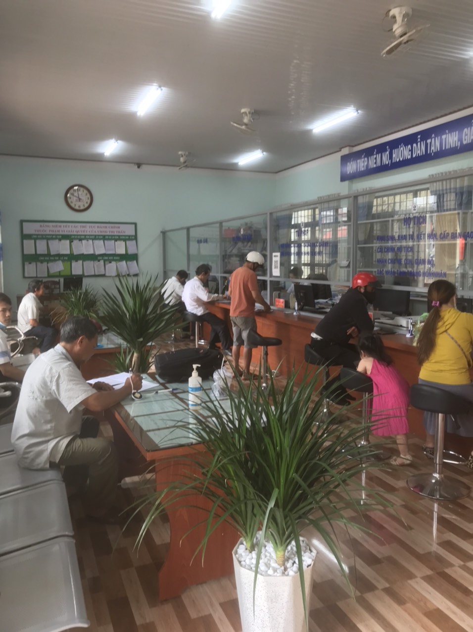  UBND thị trấn Phước An nâng cao chất lượng hoạt động công vụ của đội ngũ cán bộ, công chức vì nhân dân phục vụ