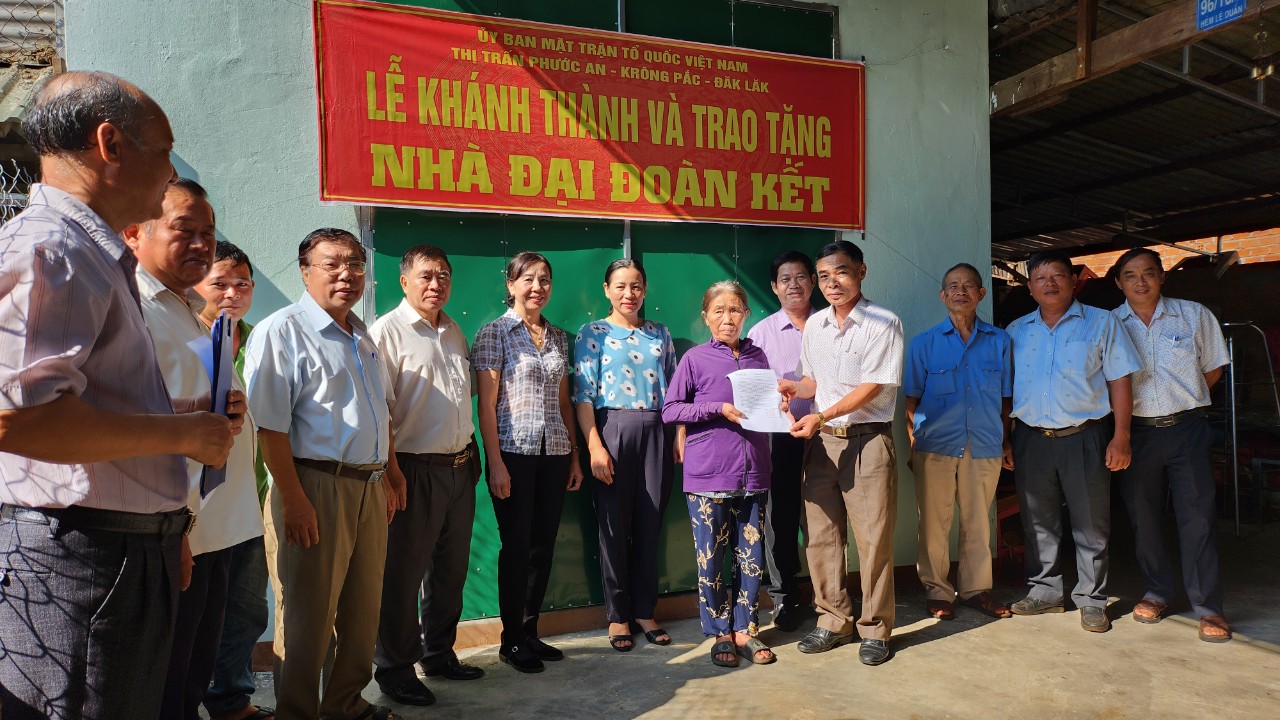 Đảng ủy- HĐND-UBND- UB MTTQ Việt Nam thị trấn Phước An tổ chức lễ tổ chức trao tặng nhà đại đoàn kết cho hộ nghèo tại TDP 6