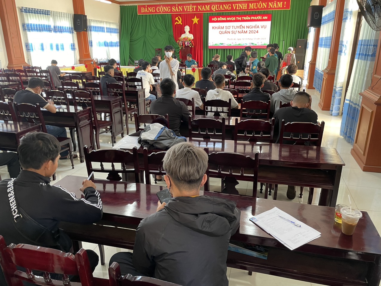 Hội đồng nghĩa vụ quân sự  thị trấn Phước An tổ chức khám sơ tuyển nghĩa vụ Quân sự năm 2024