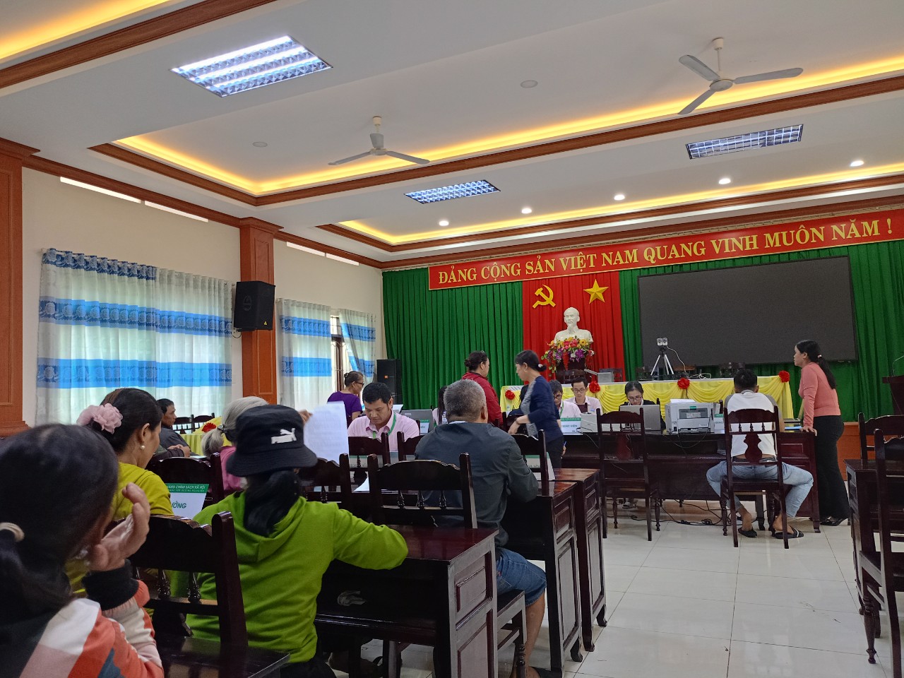 Hội LHPN thị trấn Phước An giao ban hàng tháng về công tác nhận ủy thác vay vốn NHCSXH Huyện Krông Pắc